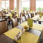 מלון Inselhotel Rote Erde 3*