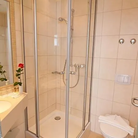 Hotel Inselhotel Rote Erde 3*