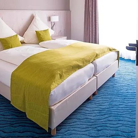 Hotel Inselhotel Rote Erde 3*