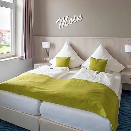 호텔 Inselhotel Rote Erde 3*