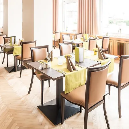 Hotel Inselhotel Rote Erde 3*