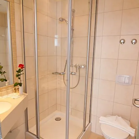 فندق Inselhotel Rote Erde بوركم