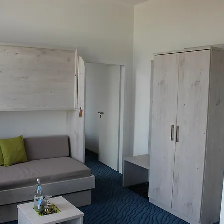 Inselhotel Rote Erde فندق