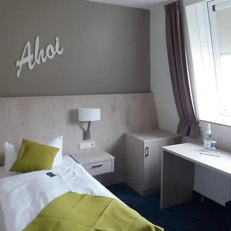 Inselhotel Rote Erde 3*