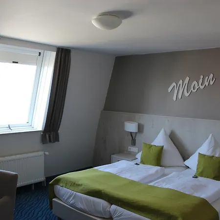 Inselhotel Rote Erde بوركم