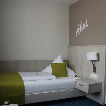 Inselhotel Rote Erde فندق