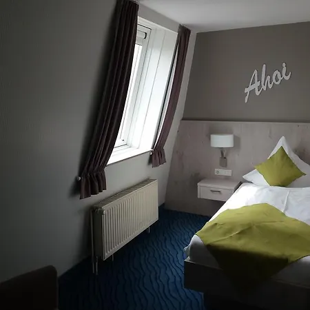 Inselhotel Rote Erde فندق