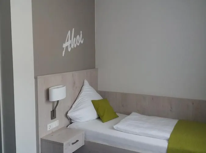 Inselhotel Rote Erde 3* ボルクム