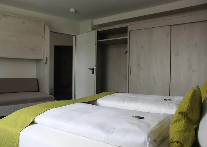 Inselhotel Rote Erde ホテル ボルクム