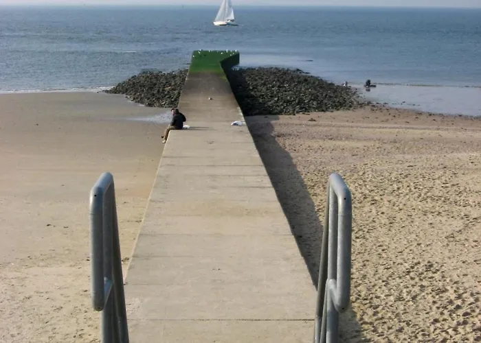 Inselhotel Rote Erde 3*